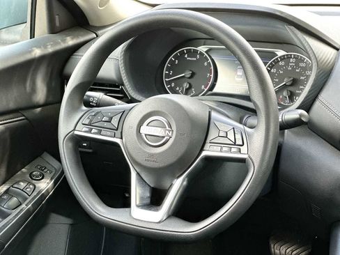 Used 2025 Nissan Sentra SV image 27