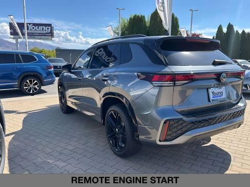 New 2025 Volkswagen Tiguan SE R-Line image 7