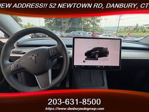 Used 2024 Tesla Model Y 2WD image 14