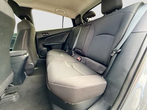 Used 2022 Toyota Prius L Eco image 19