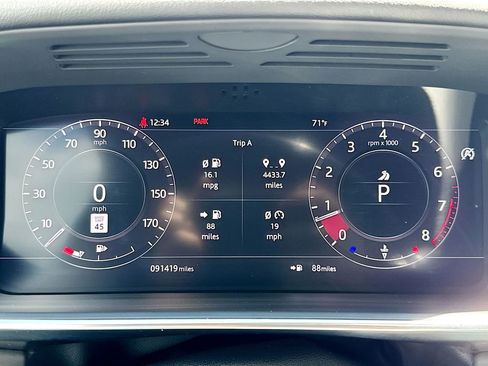 Used 2020 Land Rover Range Rover HSE image 13