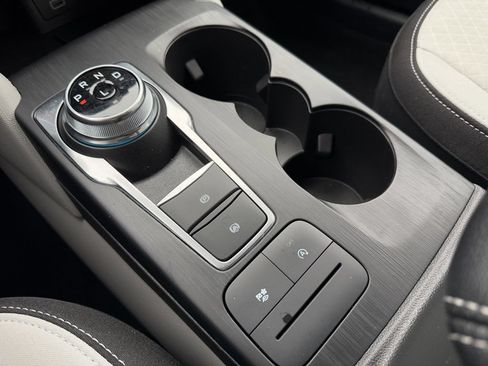 Used 2025 Ford Escape Active w/ Cold Weather Package FWD image 27