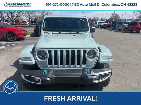 Used 2023 Jeep Wrangler Unlimited Sahara w/ Cold Weather Group image 9