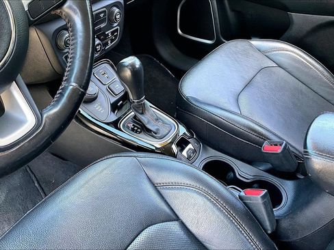 Used 2019 Jeep Compass Limited AWD/4WD image 18