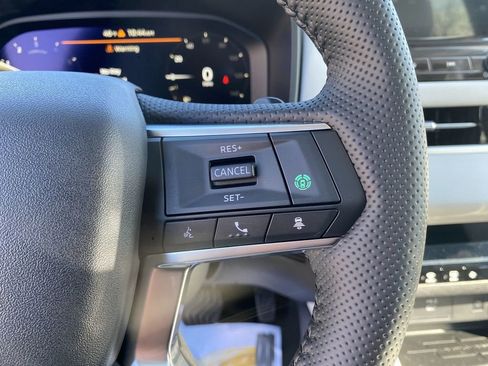 New 2025 Mitsubishi Outlander SE image 17