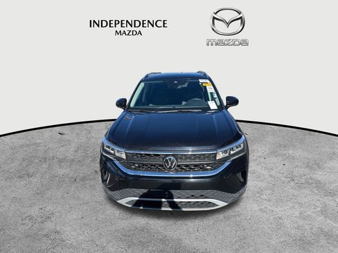 Used 2024 Volkswagen Taos SE image 7