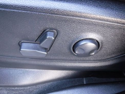 Used 2022 RAM 1500 Big Horn image 24