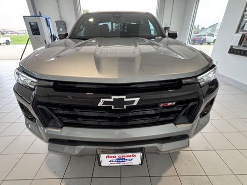Used 2024 Chevrolet Colorado Z71 w/ Z71 Convenience Package 2 AWD/4WD image 5