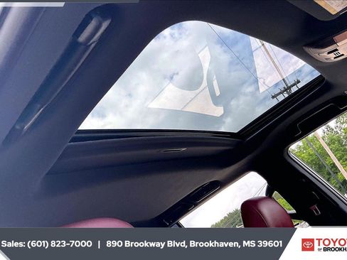 Used 2023 Lexus GX 460 Luxury w/ Sport Design Package AWD/4WD image 18