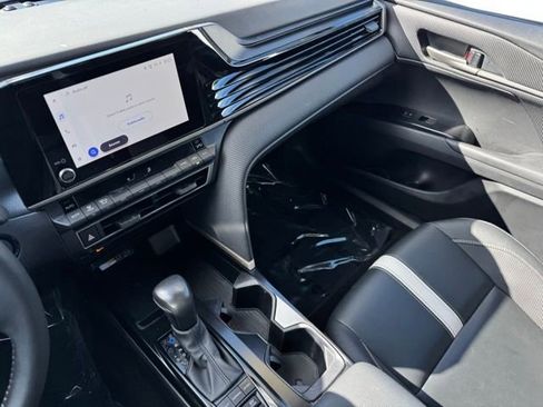 Used 2025 Toyota Camry SE w/ Convenience Package FWD image 24