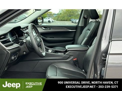 Used 2023 Jeep Grand Cherokee 4WD 4xe w/ Luxury Tech Group II image 10