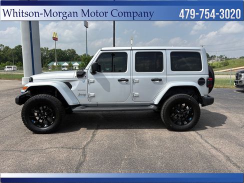 Used 2023 Jeep Wrangler Unlimited Sahara AWD/4WD image 2