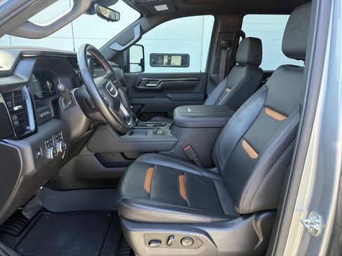 Used 2025 GMC Sierra 2500 AT4 w/ AT4 Premium Plus Package AWD/4WD image 24