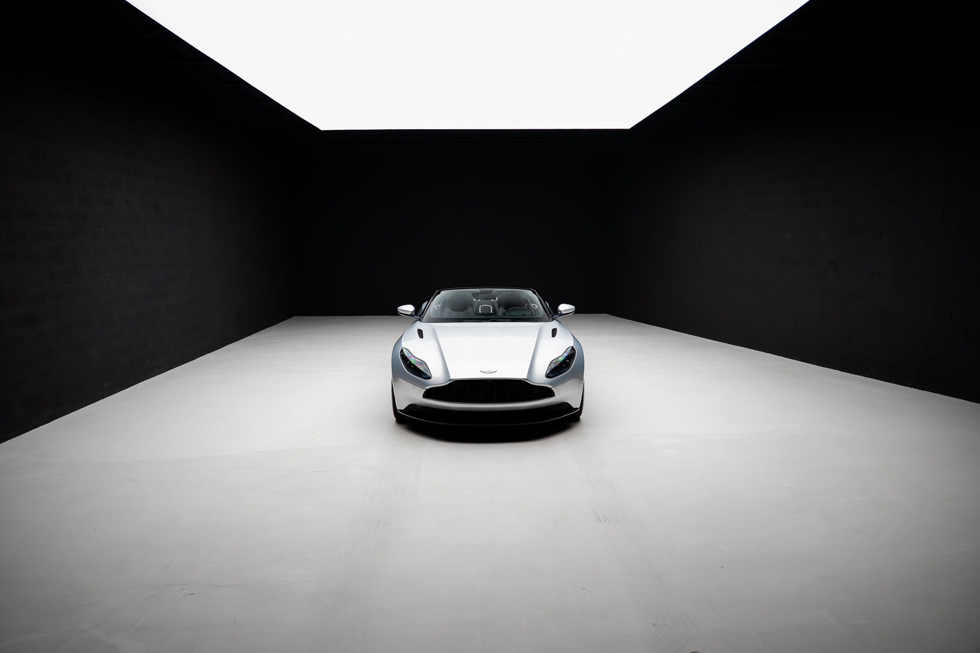 Used 2019 Aston Martin DB11 Volante RWD image 86