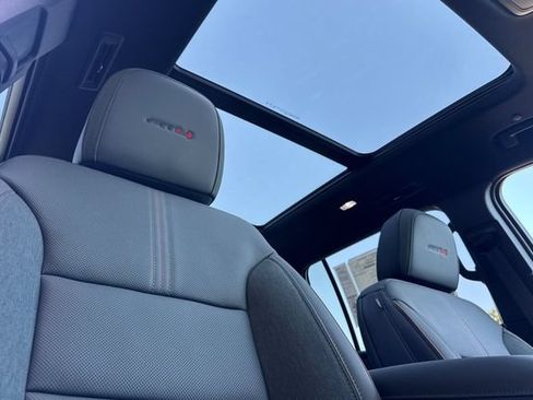 New 2026 GMC Acadia AT4 w/ Luxury Package AWD/4WD image 20