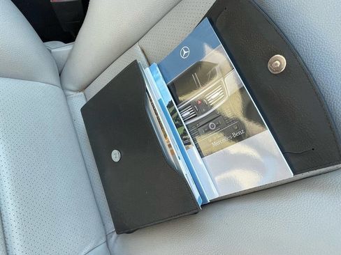 Used 2011 Mercedes-Benz E 350 4MATIC Sedan image 19