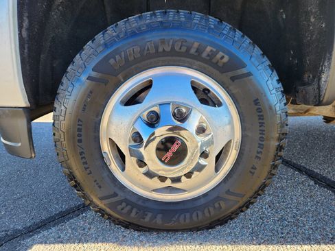 Used 2019 GMC Sierra 3500 Denali w/ Duramax Plus Package image 15