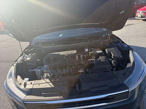 Used 2025 Kia K4 LXS image 31