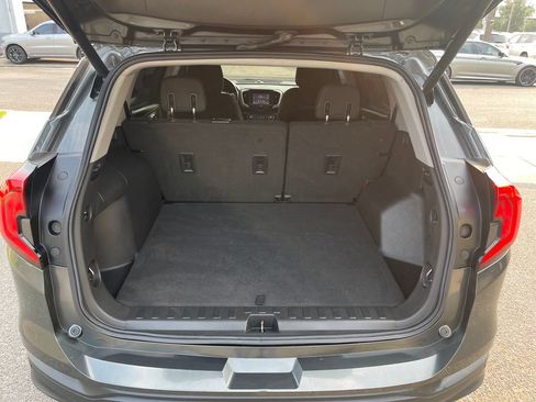 Used 2020 GMC Terrain SLE w/ Driver Convenience Package AWD/4WD image 18