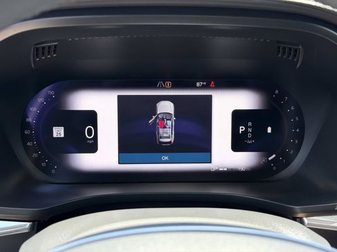 Certified 2023 Volvo XC60 B5 Ultimate w/ Climate Package AWD/4WD image 10