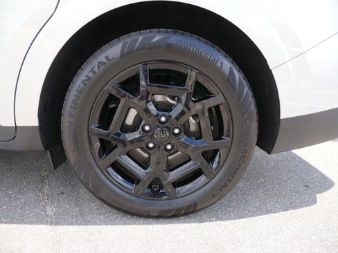 Certified 2025 Kia Carnival SX Prestige image 12