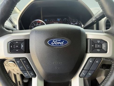 Used 2019 Ford F250 Lariat w/ Lariat Ultimate Package AWD/4WD image 32
