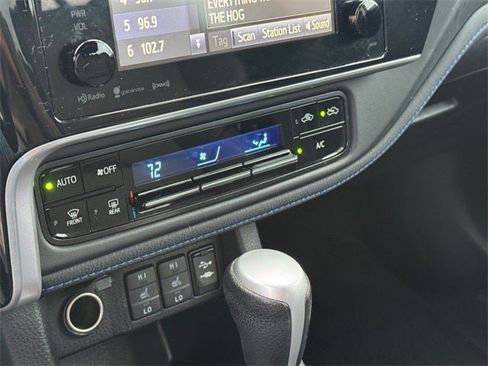 Used 2019 Toyota Corolla XSE image 22