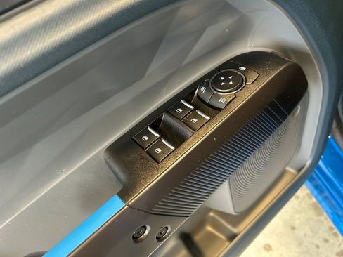 Used 2025 Ford Maverick Lobo image 18