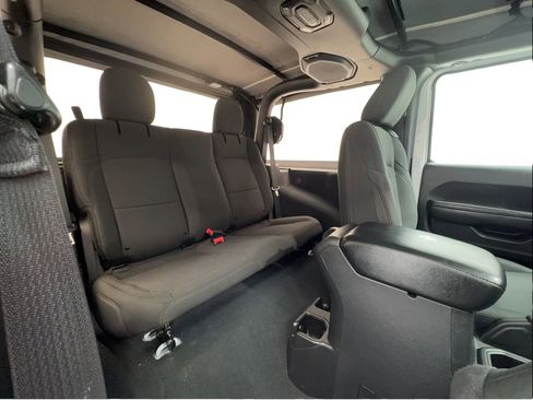 Used 2022 Jeep Wrangler Sport AWD/4WD image 27