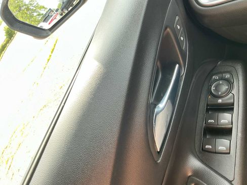 Used 2020 Chevrolet Equinox LT AWD/4WD image 17