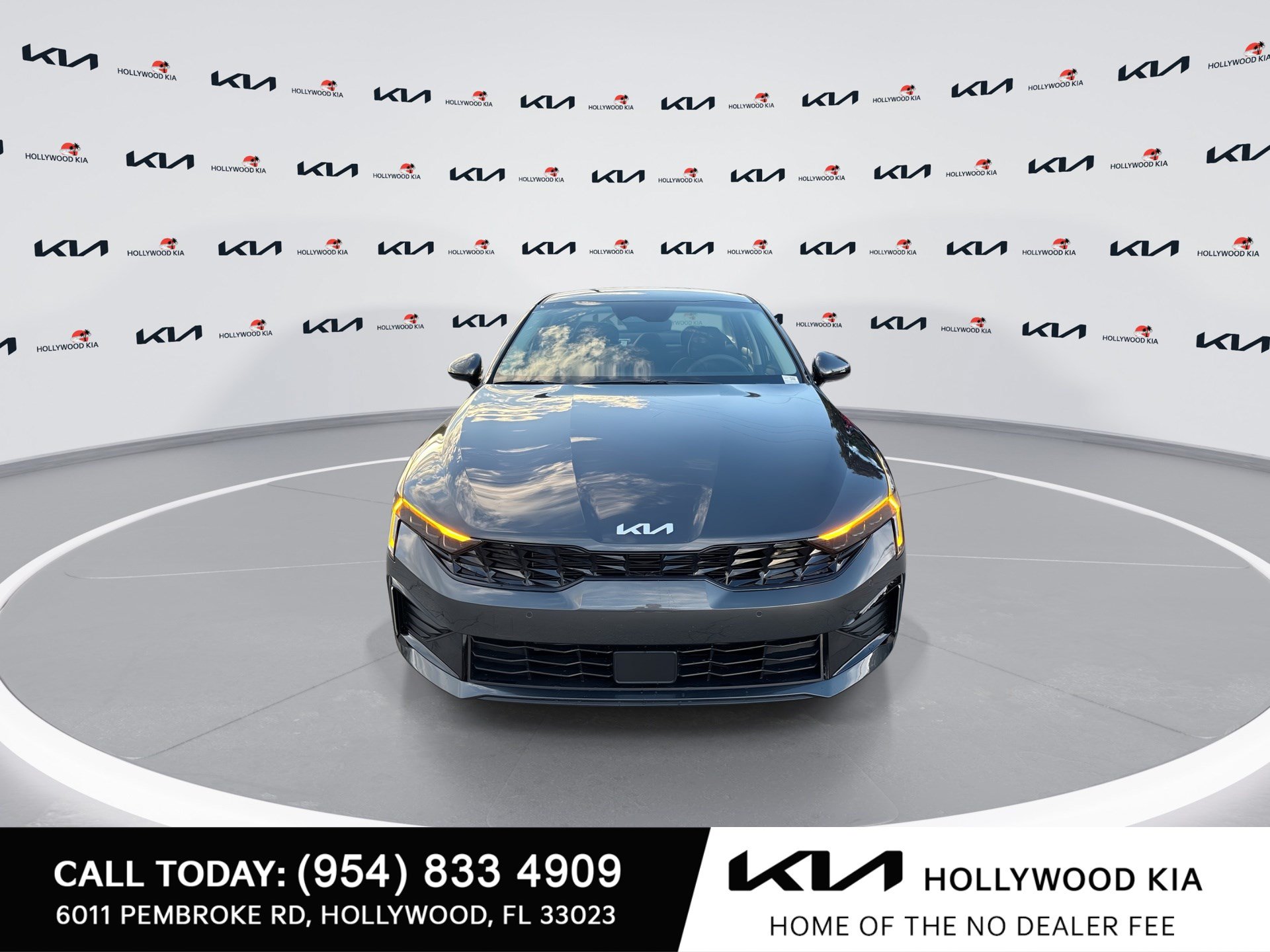 New 2027 Kia K5 LXS FWD image 3