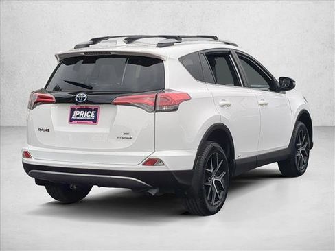 Used 2018 Toyota RAV4 SE AWD/4WD image 13