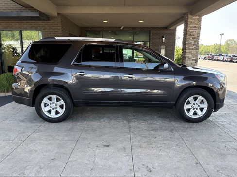 Used 2016 GMC Acadia SLE AWD/4WD image 5