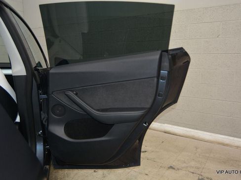 Used 2022 Tesla Model Y Performance AWD/4WD image 15