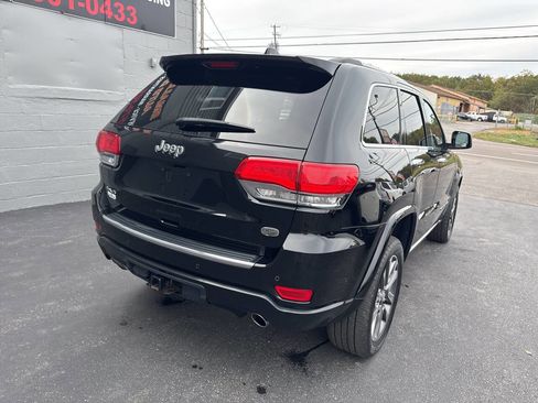 Used 2018 Jeep Grand Cherokee Overland image 8