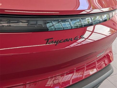 Used 2021 Porsche Taycan 4S image 11