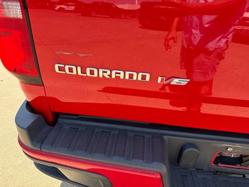 Used 2018 Chevrolet Colorado Z71 RWD image 9