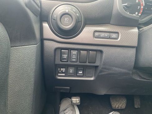 Used 2020 Nissan Titan PRO-4X w/ Pro-4x Convenience Package image 19