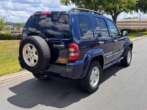 Used 2007 Jeep Liberty Sport RWD image 34