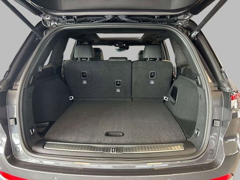 New 2026 Jeep Grand Cherokee Summit AWD/4WD image 9