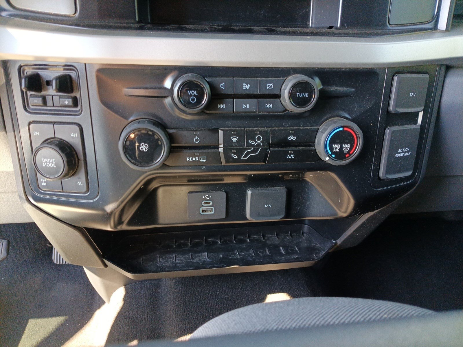 Used 2024 Ford F250 XL w/ STX Appearance Package AWD/4WD image 14