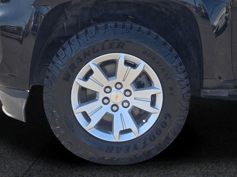 Used 2022 Chevrolet Colorado LT w/ LT Convenience Package AWD/4WD image 8