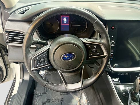 Used 2024 Subaru Outback Premium image 11