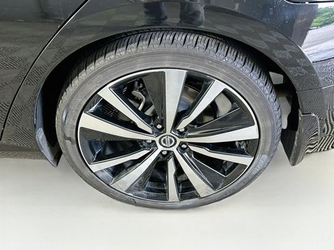 Used 2022 Nissan Altima 2.5 SR FWD image 11
