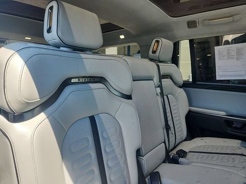 Used 2024 Rivian R1S Adventure AWD/4WD image 28