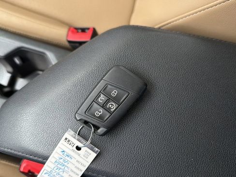 Used 2019 Volkswagen Jetta SEL FWD image 25