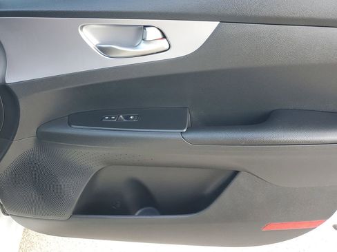 Used 2022 Kia Forte LXS image 42