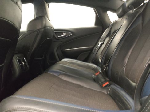 Used 2015 Chrysler 200 S w/ Comfort Group FWD image 18