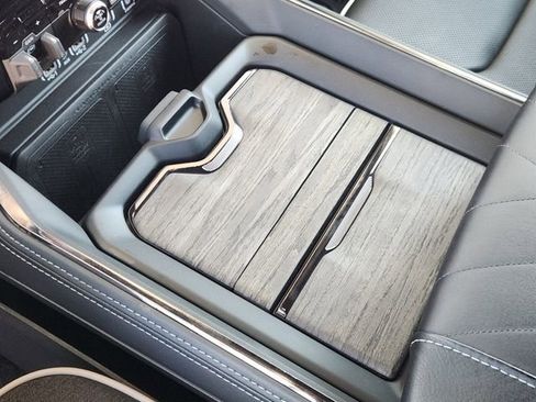 Used 2025 RAM 1500 Limited w/ Off Road Group image 18