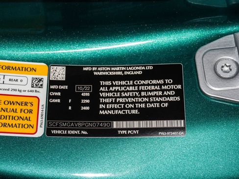 Used 2023 Aston Martin V12 Vantage RWD image 38